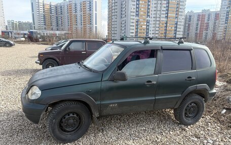 Chevrolet Niva I рестайлинг, 2004 год, 240 000 рублей, 2 фотография