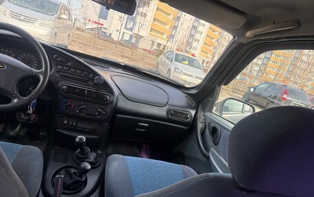 Chevrolet Niva I рестайлинг, 2004 год, 240 000 рублей, 7 фотография