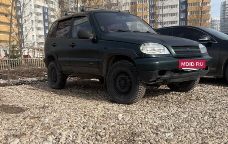 Chevrolet Niva I рестайлинг, 2004 год, 240 000 рублей, 5 фотография