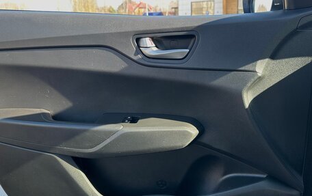 Hyundai Solaris II рестайлинг, 2017 год, 1 390 000 рублей, 18 фотография