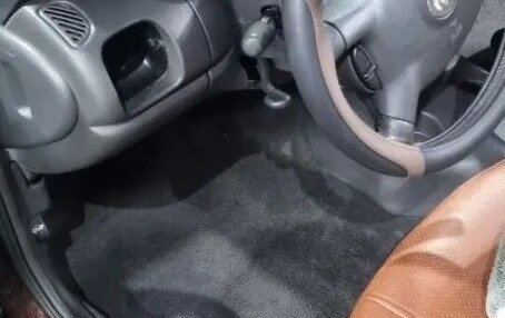 Dodge Neon II, 2000 год, 240 000 рублей, 18 фотография