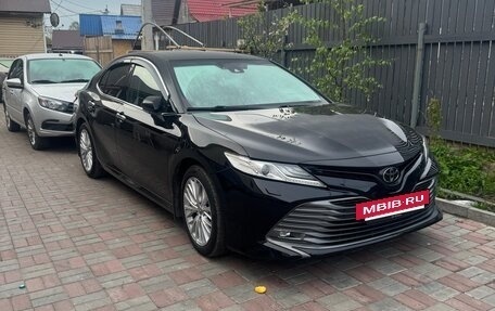 Toyota Camry, 2018 год, 2 550 000 рублей, 8 фотография