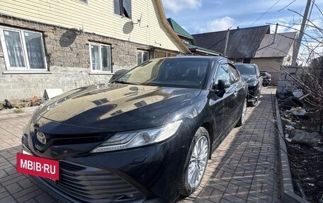 Toyota Camry, 2018 год, 2 550 000 рублей, 4 фотография