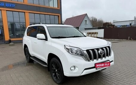 Toyota Land Cruiser Prado 150 рестайлинг 2, 2015 год, 3 675 000 рублей, 5 фотография
