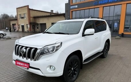 Toyota Land Cruiser Prado 150 рестайлинг 2, 2015 год, 3 675 000 рублей, 2 фотография