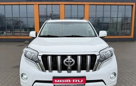 Toyota Land Cruiser Prado 150 рестайлинг 2, 2015 год, 3 675 000 рублей, 4 фотография