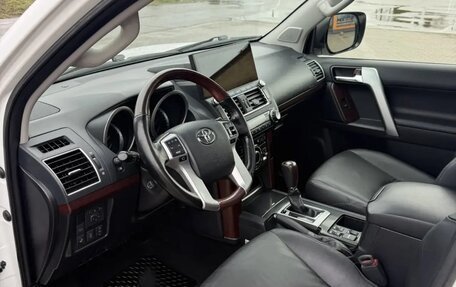 Toyota Land Cruiser Prado 150 рестайлинг 2, 2015 год, 3 675 000 рублей, 18 фотография