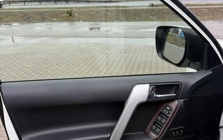 Toyota Land Cruiser Prado 150 рестайлинг 2, 2015 год, 3 675 000 рублей, 19 фотография