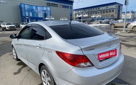 Hyundai Solaris II рестайлинг, 2013 год, 820 000 рублей, 5 фотография