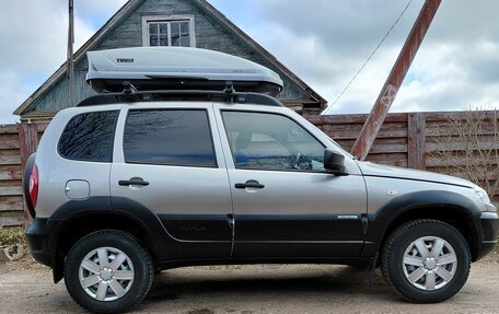Chevrolet Niva I рестайлинг, 2018 год, 700 000 рублей, 5 фотография