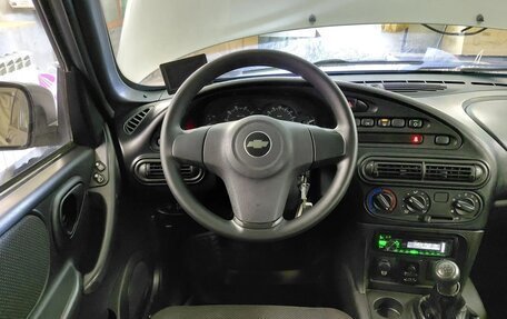 Chevrolet Niva I рестайлинг, 2018 год, 700 000 рублей, 10 фотография