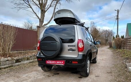 Chevrolet Niva I рестайлинг, 2018 год, 700 000 рублей, 7 фотография