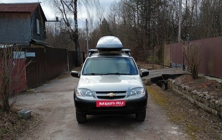 Chevrolet Niva I рестайлинг, 2018 год, 700 000 рублей, 3 фотография