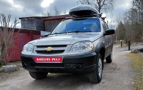 Chevrolet Niva I рестайлинг, 2018 год, 700 000 рублей, 2 фотография