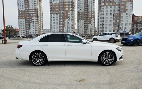 Mercedes-Benz E-Класс, 2022 год, 5 850 000 рублей, 3 фотография