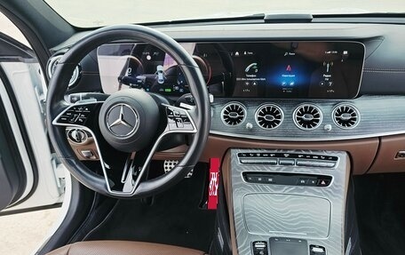 Mercedes-Benz E-Класс, 2022 год, 5 850 000 рублей, 14 фотография