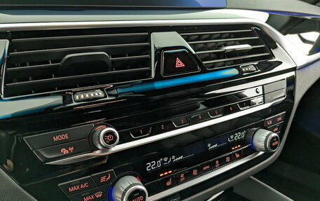 BMW 5 серия, 2019 год, 3 915 000 рублей, 28 фотография