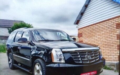Cadillac Escalade III, 2010 год, 1 400 000 рублей, 2 фотография