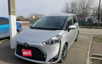 Toyota Sienta II, 2022 год, 1 600 000 рублей, 1 фотография