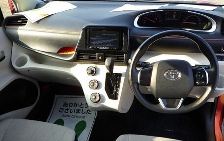 Toyota Sienta II, 2018 год, 1 325 000 рублей, 7 фотография