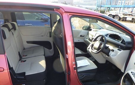 Toyota Sienta II, 2018 год, 1 325 000 рублей, 9 фотография