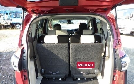 Toyota Sienta II, 2018 год, 1 325 000 рублей, 8 фотография