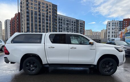 Toyota Hilux VIII, 2021 год, 4 500 000 рублей, 2 фотография