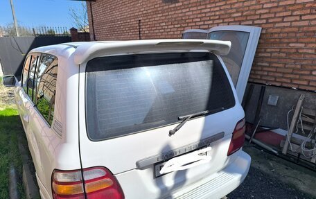 Toyota Land Cruiser 100 рестайлинг 2, 1998 год, 1 200 000 рублей, 4 фотография