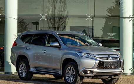 Mitsubishi Pajero Sport III рестайлинг, 2017 год, 2 595 000 рублей, 3 фотография