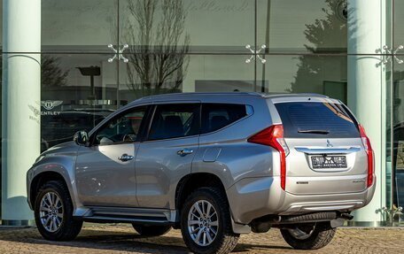 Mitsubishi Pajero Sport III рестайлинг, 2017 год, 2 595 000 рублей, 4 фотография