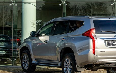 Mitsubishi Pajero Sport III рестайлинг, 2017 год, 2 595 000 рублей, 10 фотография