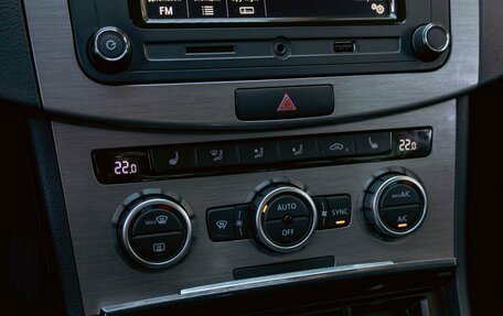 Volkswagen Passat B7, 2013 год, 1 095 000 рублей, 15 фотография