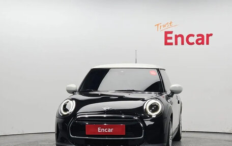 MINI Hatch, 2022 год, 1 947 000 рублей, 3 фотография