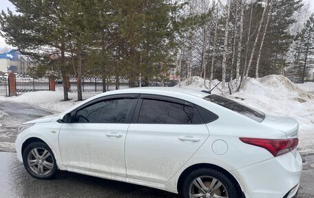 Hyundai Solaris II рестайлинг, 2017 год, 700 000 рублей, 5 фотография