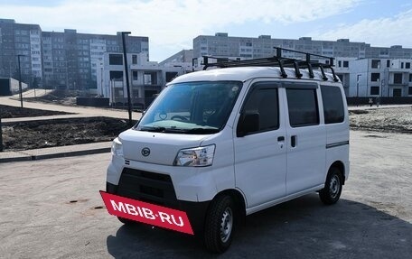 Daihatsu Hijet X, 2018 год, 780 000 рублей, 3 фотография