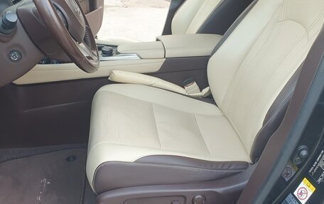 Lexus RX IV рестайлинг, 2017 год, 3 830 000 рублей, 22 фотография