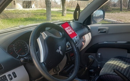 Mitsubishi L200 IV рестайлинг, 2013 год, 1 550 000 рублей, 7 фотография