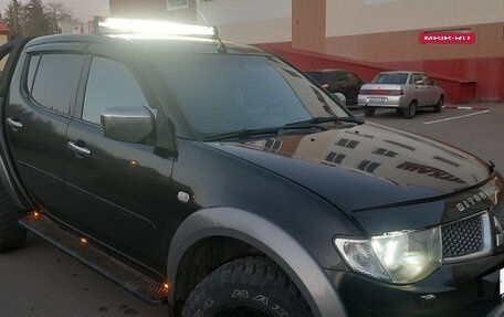 Mitsubishi L200 IV рестайлинг, 2013 год, 1 550 000 рублей, 2 фотография