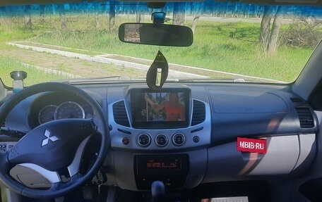 Mitsubishi L200 IV рестайлинг, 2013 год, 1 550 000 рублей, 8 фотография