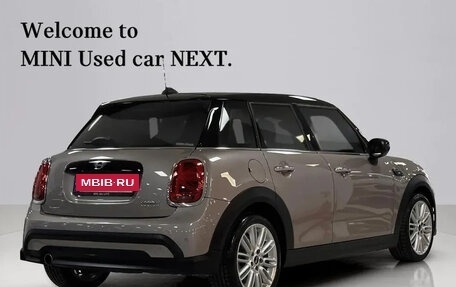 MINI Hatch, 2022 год, 1 994 000 рублей, 2 фотография