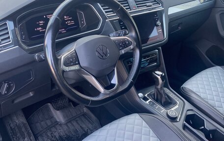 Volkswagen Tiguan II, 2021 год, 2 800 000 рублей, 13 фотография