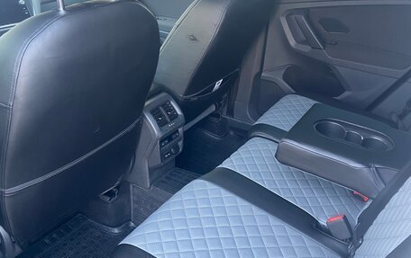 Volkswagen Tiguan II, 2021 год, 2 800 000 рублей, 17 фотография