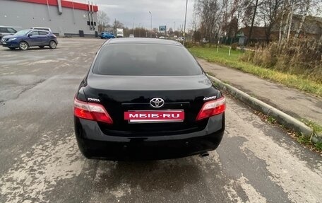 Toyota Camry, 2008 год, 850 000 рублей, 4 фотография