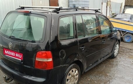 Volkswagen Touran III, 2004 год, 299 000 рублей, 2 фотография