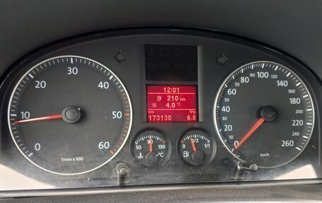 Volkswagen Touran III, 2004 год, 299 000 рублей, 9 фотография