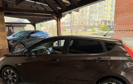 Hyundai Solaris II рестайлинг, 2015 год, 900 000 рублей, 3 фотография