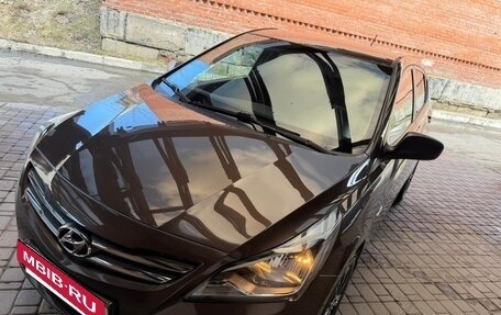 Hyundai Solaris II рестайлинг, 2015 год, 900 000 рублей, 4 фотография