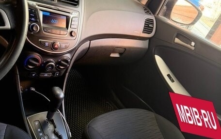 Hyundai Solaris II рестайлинг, 2015 год, 900 000 рублей, 8 фотография