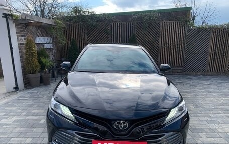 Toyota Camry, 2018 год, 2 720 000 рублей, 3 фотография