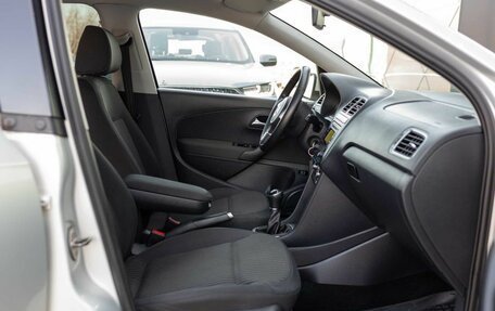 Volkswagen Polo VI (EU Market), 2013 год, 770 000 рублей, 18 фотография